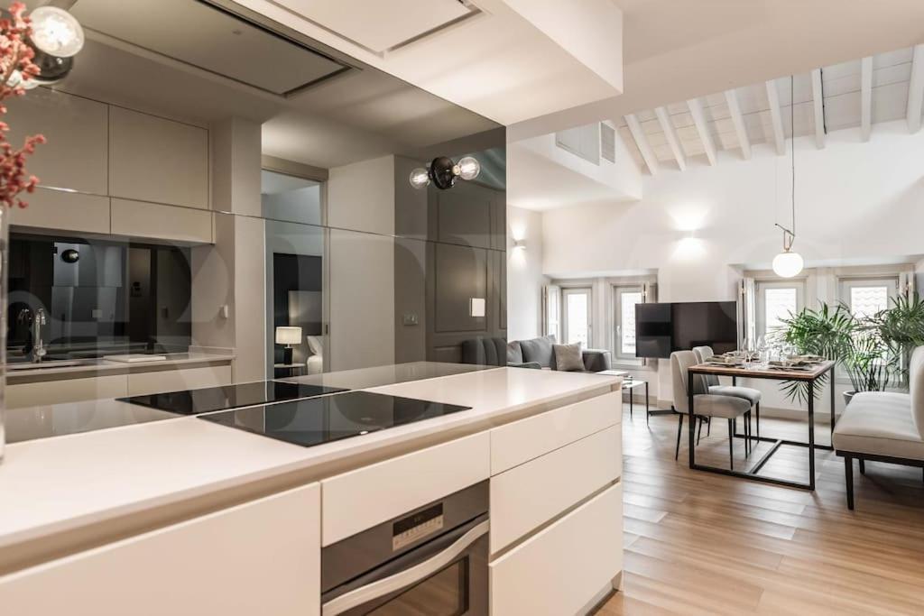 Penthouse Suite With Rooftop In The Heart Of Malaga By Rems Málaga Exterior foto