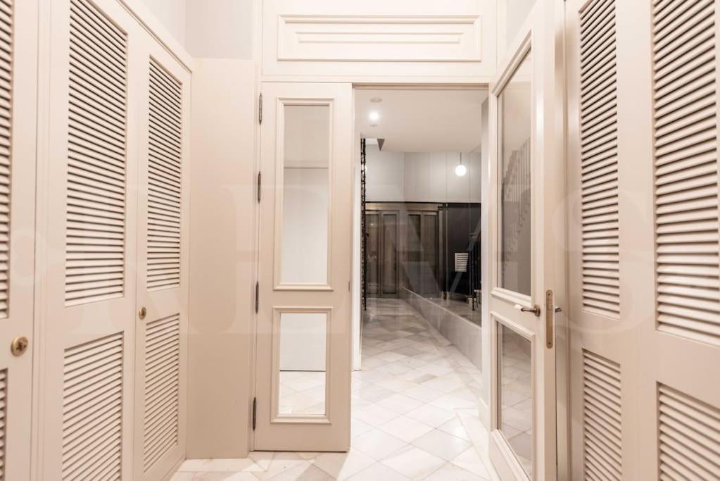 Penthouse Suite With Rooftop In The Heart Of Malaga By Rems Málaga Exterior foto