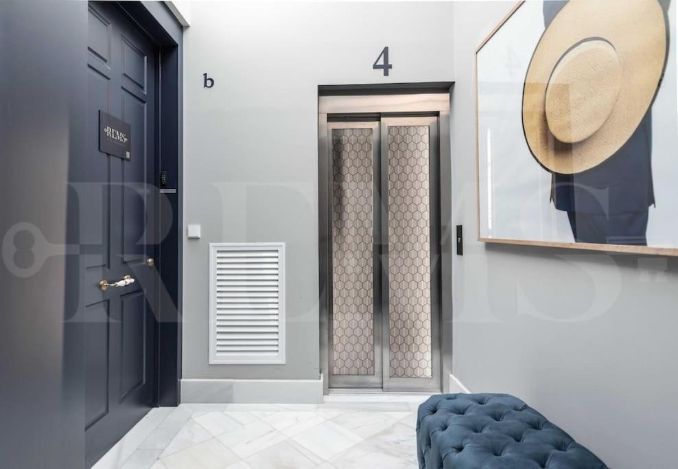 Penthouse Suite With Rooftop In The Heart Of Malaga By Rems Málaga Exterior foto