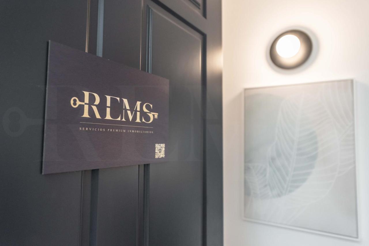 Penthouse Suite With Rooftop In The Heart Of Malaga By Rems Málaga Exterior foto